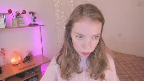 Snapshot of beautyeliise chatting on September 16, 9:17 am Eliise online show from September 16, 9:17 am