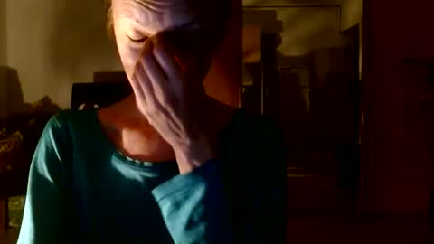 Raluca online show from June 6, 8:59 pm