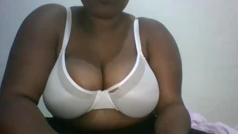 bebswee21 online show from May 12, 9:54 pm
