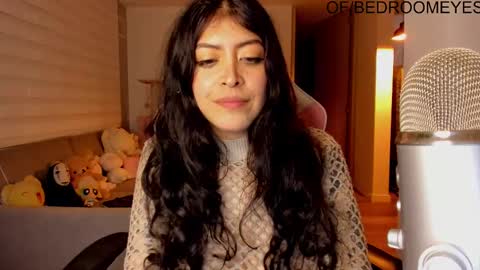 Snapshot of bedroomeyess chatting on March 7, 4:02 am Amber UwU IM MOVING AND IS CRAZY ILL BE BACK VERY SOON 3 MISS YA ALREADY online show from March 7, 4:02 am