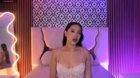 BELLA online show from February 11, 11:44 am