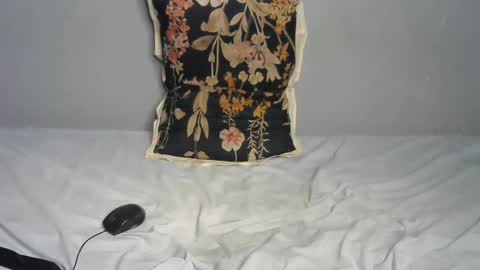 beib_love online show from December 3, 4:57 am