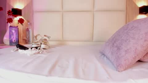 Bella cam online show from March 24, 7:30 pm