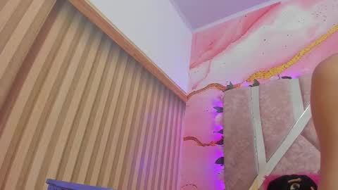 Melanie  online show from February 3, 10:42 am