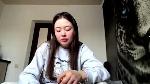 Hanna here Welcome  online show from March 18, 1:54 am