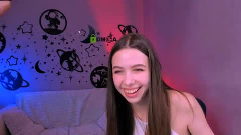 Bella online show from July 30, 8:42 pm