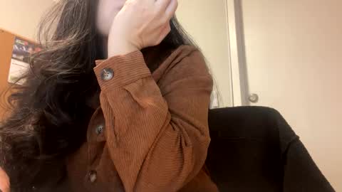 bella_dulce online show from March 7, 8:00 pm