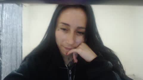 bella_luna34 online show from April 14, 3:39 am