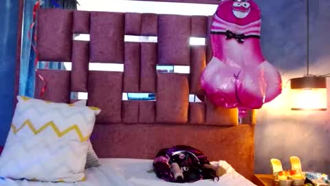 bella_volup online show from February 19, 7:57 pm