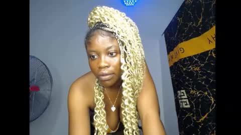 bella online show from May 30, 6:16 pm
