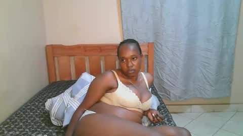 Bella online show from October 28, 11:09 pm