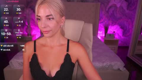 Bella online show from June 28, 5:52 pm