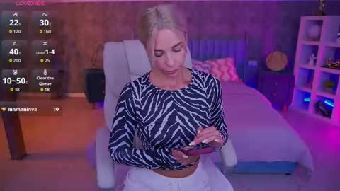 Bella online show from July 31, 3:46 pm