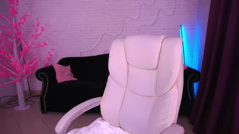 Bella online show from January 14, 8:08 am