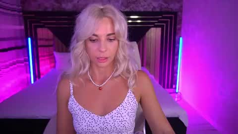 Bella online show from July 1, 1:21 pm