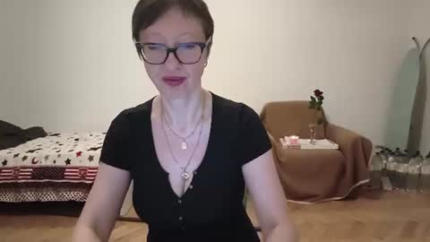 Emma online show from June 20, 7:39 pm