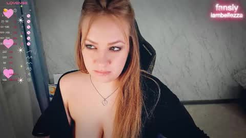 Your Annabelle Wolf  online show from November 28, 8:12 pm