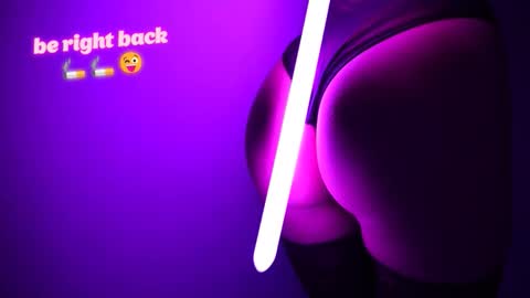 Your Annabelle Wolf  online show from September 25, 7:18 am