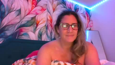 Becky online show from December 9, 3:18 am