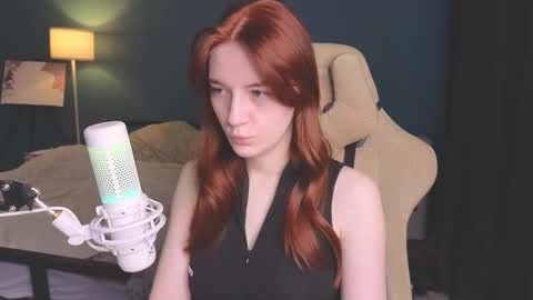 Snapshot of benty_bunny chatting on October 24, 10:22 am Alice online show from October 24, 10:22 am