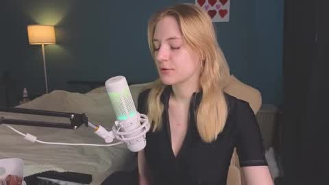 Snapshot of benty_bunny chatting on February 19, 11:28 am Alice online show from February 19, 11:28 am