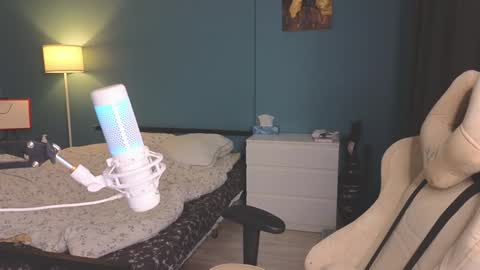 Snapshot of benty_bunny chatting on January 31, 11:35 am Alice online show from January 31, 11:35 am