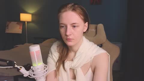 Snapshot of benty_bunny chatting on October 15, 10:29 am Alice online show from October 15, 10:29 am