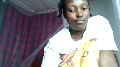 berrythighs online show from March 14, 1:56 pm