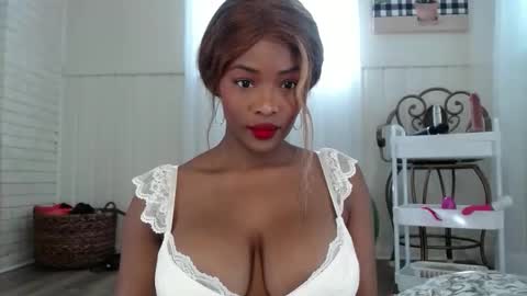 BiancaSteeleXo online show from January 12, 5:18 pm