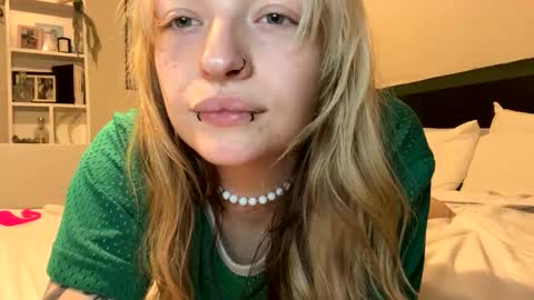 Ellie  online show from February 20, 4:44 am