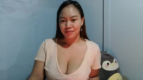 Snapshot of big_buttasian chatting on January 14, 11:42 am Grace - online show from January 14, 11:42 am