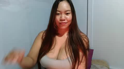 Snapshot of big_buttasian chatting on January 12, 2:09 pm Grace - online show from January 12, 2:09 pm