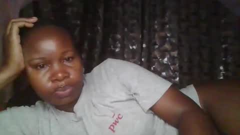 big_diva online show from November 17, 1:17 am