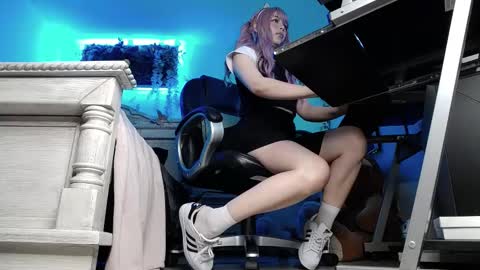 Snapshot of big_lava chatting on February 10, 7:49 pm Lava online show from February 10, 7:49 pm