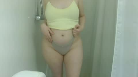 Isabella online show from April 2, 3:48 am