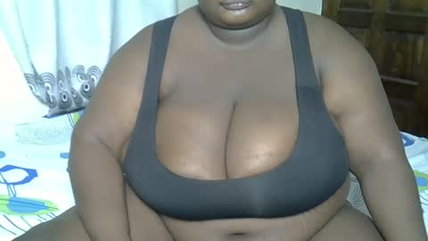 Snapshot of bigchocotities chatting on January 2, 2:54 am bigchocotities online show from January 2, 2:54 am