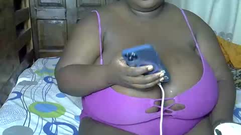 Snapshot of bigchocotities chatting on February 1, 7:34 pm bigchocotities online show from February 1, 7:34 pm