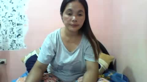 bigtits_24 online show from June 21, 11:42 pm