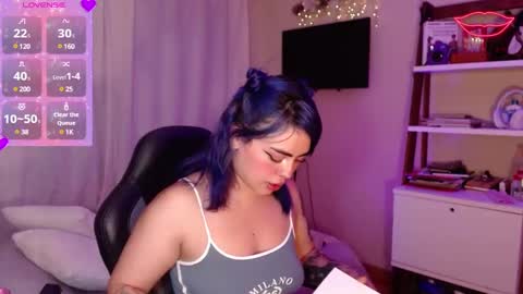 biigbooty_ online show from December 5, 2:53 am
