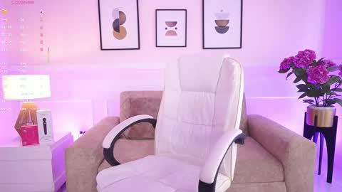 billiebrownn online show from February 5, 7:28 pm