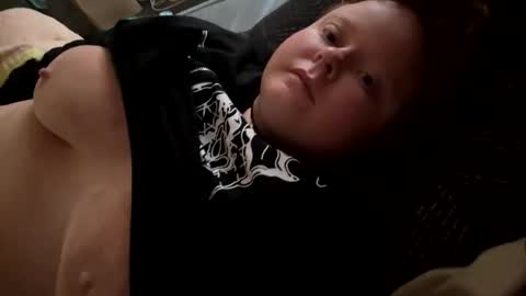 birdobihhh online show from October 30, 2:18 pm