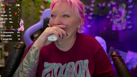 Alice online show from October 4, 8:02 pm