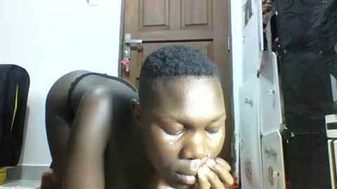 blackmarvel02 online show from November 7, 7:08 pm