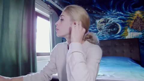 blonde4pasion online show from December 5, 11:22 am