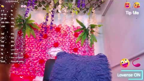 blonde_squirt_ online show from January 13, 11:25 am