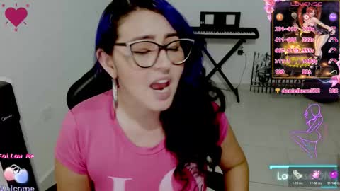 Snapshot of blue_dance chatting on October 26, 4:52 am susan  online show from October 26, 4:52 am