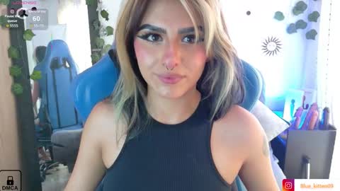 blue_kittenn online show from February 12, 10:11 pm