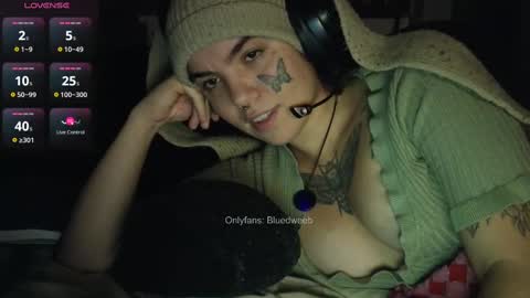 Blue online show from September 21, 5:28 am