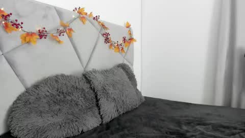 blueeyeslexxxy online show from October 6, 7:03 am