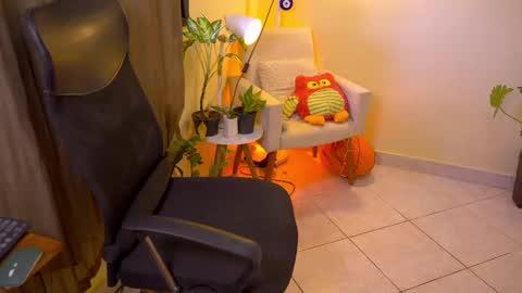 FLORAA online show from November 1, 6:12 pm